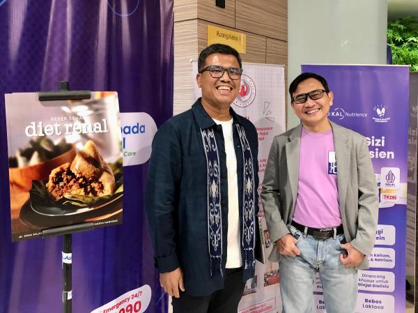 Manfaat puasa untuk ginjal Dokter Donnie (kiri) menjelaskan puasa Ramadhan dapat membuat ginjal lebih sehat. (Foto: Muhammad Sukardi)