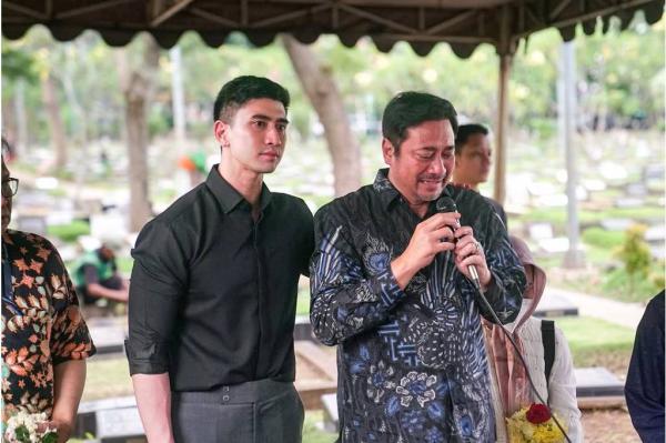 Verrell Bramasta dan ayahnya Verrell Bramasta dan ayahnya, Ivan Fadilla, berduka cita. (Foto: Instagram)