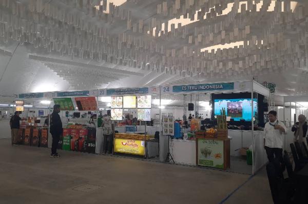 Tenan bazar UMKM Tenan bazar UMKM di acara Ramadan Under the Dome PIK 2. (Foto: Ravie Wardani)
