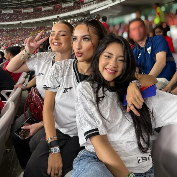 Jennifer Coppen Jennifer Coppen nonton langsung laga Indonesia vs Bahrain di GBK, dapat respons Justin Hubner. (Foto: Instagram)