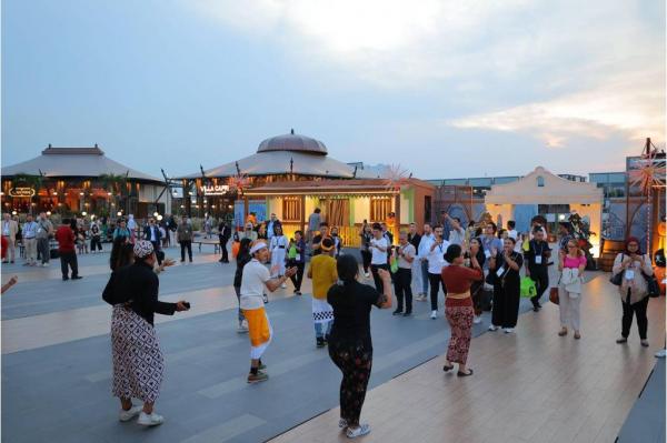 Batavia PIK menikmati suasana klasik di Batavia PIK. (Foto: Istimewa)