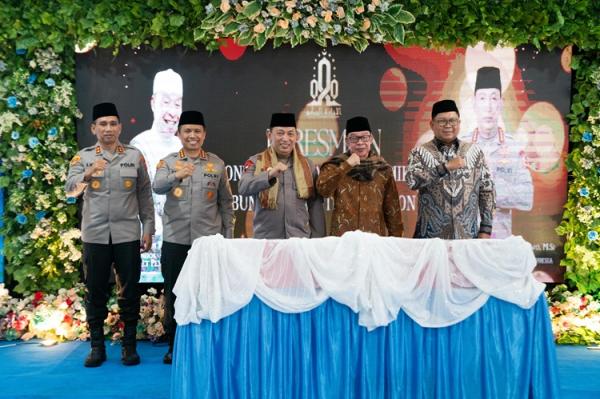 Bank Mandiri dukung Pesantren Peresmian pembangunan sarana dan prasarana di Ponpes Al-Inaaroh Al-Hikam. (Foto: Bank Mandiri)