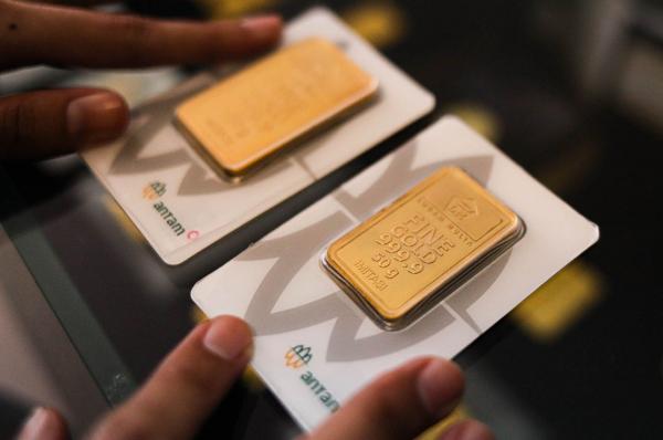 Harga Emas Antam Hari Ini Anjlok Rp35.000, Termurah Dijual Segini