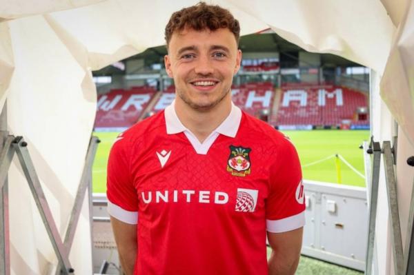 Pemain Wrexham AFC, Oliver Rathbone. (Foto: X) Pemain Wrexham AFC, Oliver Rathbone. (Foto: X)