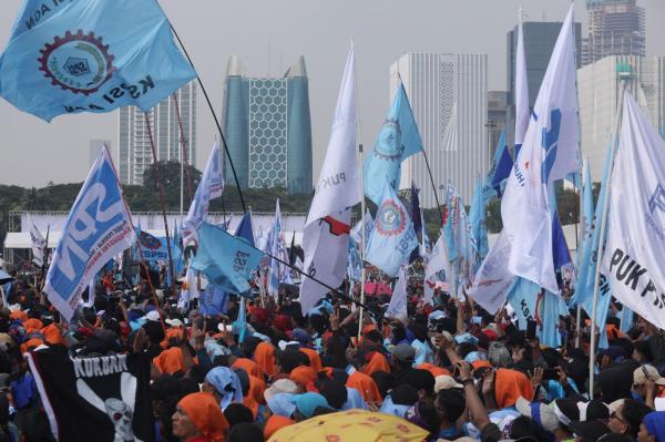 Demo Buruh Besar-besaran di Jakarta, Polisi Imbau Masyarakat Cari Rute Alternatif