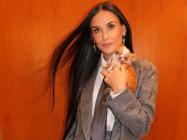 Demi Moore dan anjing kesayangan Demi Moore dan anjing kesayangan. (Foto: Instagram)