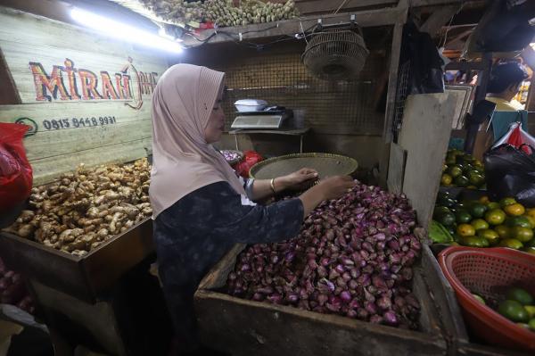 Harga Pangan Hari Ini Makin Mahal! Cabai Merah Rp95.000, Bawang Merah Rp60.000