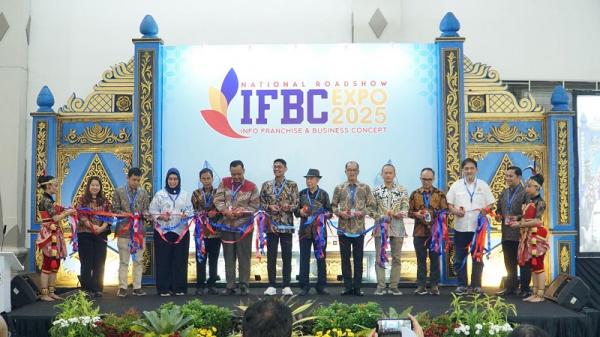 IFBC Pemotongan Pita (Foto: dok IFBC)
