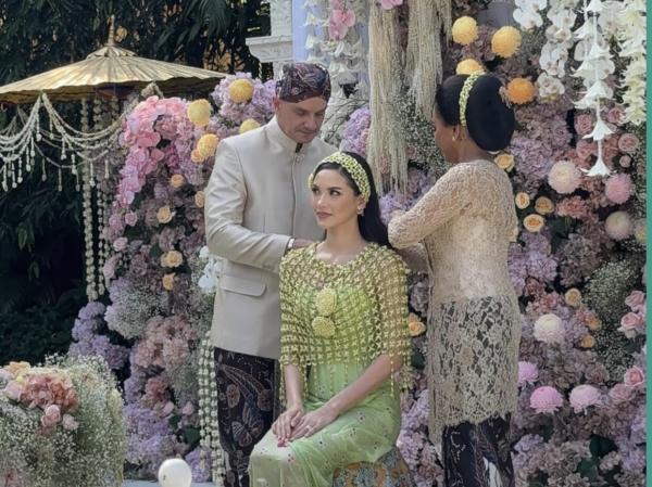 Alyssa Daguise Alyssa Daguise di momen siraman. (Foto: Instagram)