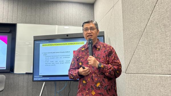 Ahli Hematologi Onkologi Ahli Hematologi Onkologi Prof Ikhwan Rinaldi. (Foto: Annastasya Rizqa)