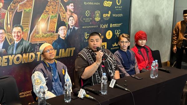 Artis Ivan Gunawan Momen Ivan Gunawan menghadiri acara Amazing Muharram 14 di Sentul, Bogor, Jawa Barat. (Foto: Muhamad Fadli Ramadan)