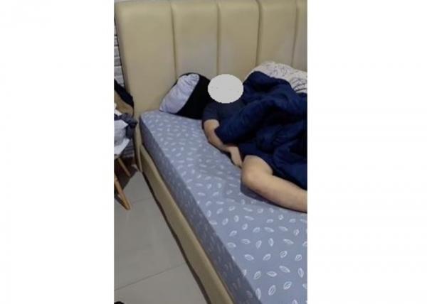 Potret Diplomat Arya Daru saat ditemukan tewas di Potret Diplomat Arya Daru saat ditemukan tewas di kamar kosannya. (Foto: ist)