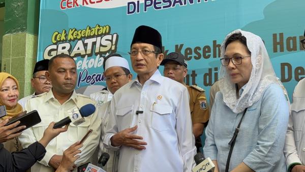 Menang Tinjau CKG di Ponpes Menag Nasaruddin Umar menyebut pemeriksaan kesehatan menjadi sangat penting bagi peserta didik. (Foto: Riyan Rizki)