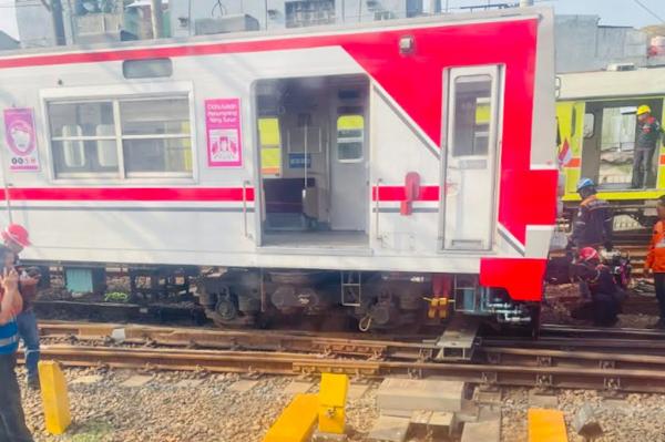 KRL Anjlok di Stasiun Jakarta Kota Sebanyak 14 perjalanan KRL Commuter Line Bogor-Jakarta Kota dan sebaliknya terdampak imbas kereta anjlok di Stasiun Jakarta Kota pada, Selasa (5/8/2025). (Foto: Dok. KAI Commuter)
