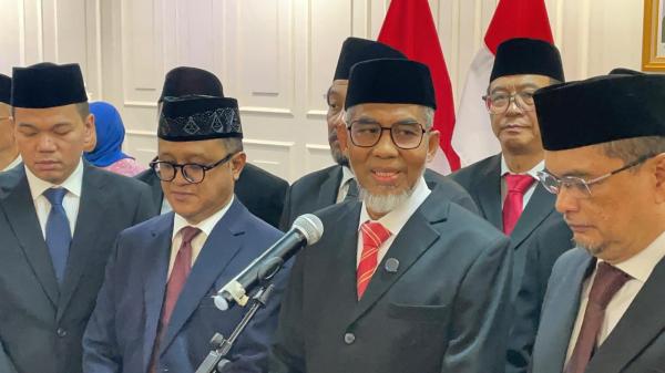 Pelantikan Komisioner LMKN baru Pelantikan 10 Komisioner LMKN baru. (Foto: Ravie Wardani)