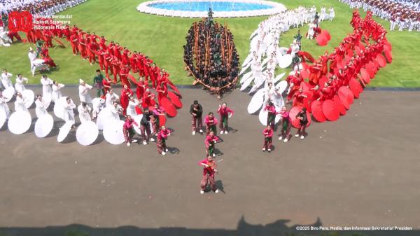 Pacu Jalur di Istana Tari Pacu Jalur hebohkan Istana Merdeka. (Foto: Youtube)