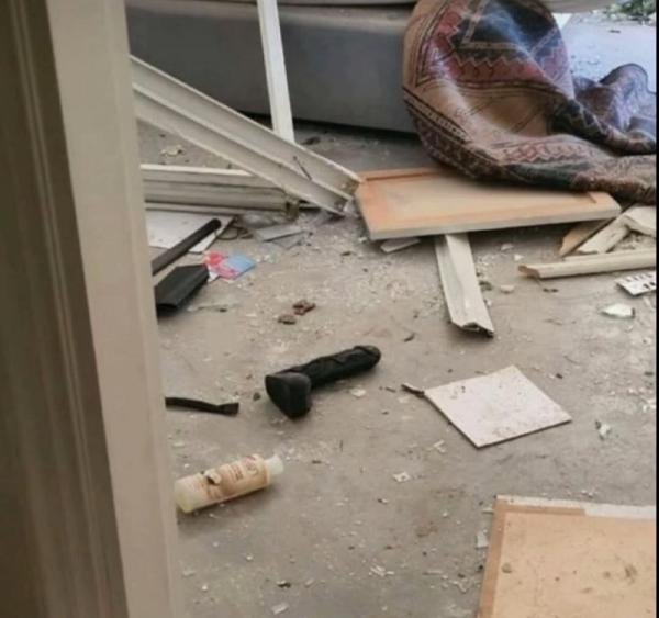foto viral dildo di rumah sahroni Foto viral dildo yang dikaitkan dengan rumah Ahmad Sahroni. (Instagram)