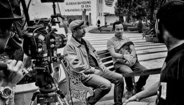 Momen ketika Nandi Juliawan syuting memerankan Encuy Preman Pensiun. (Foto: Instagram)