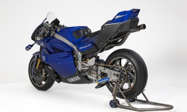 Yamaha V4 1