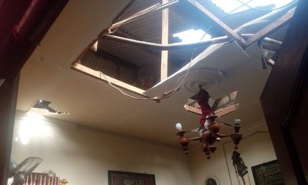 plafon rumah hancur di Pamulang Plafon rumah di Pamulang hancur imbas ledakan hebat pada Jumat (12/9/2025). (Foto: ist)