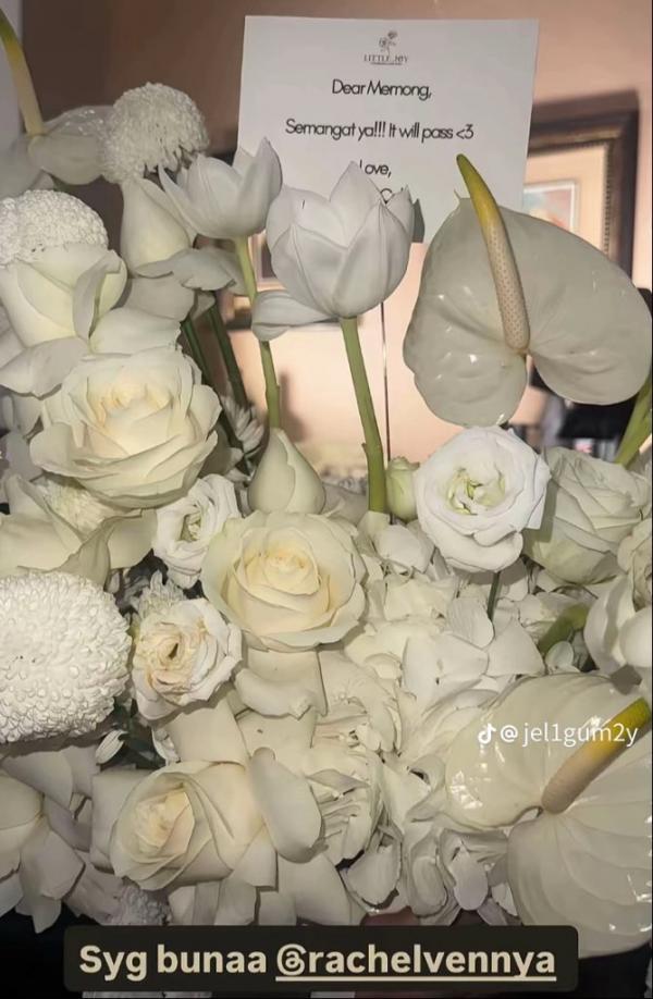 Bunga untuk Tasya Farasya Bunga dari Rachel Vennya untuk Tasya Farasya. (Foto: Instagram)