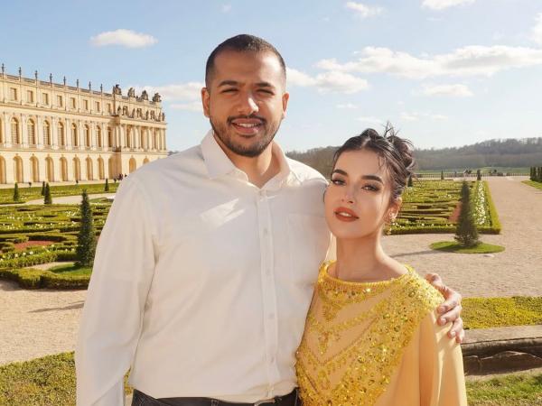 Tasya Farasya dan Ahmad Assegaf Tasya Farasya dan Ahmad Assegaf merayakan Lebaran di Eropa. (Foto: Instagram)