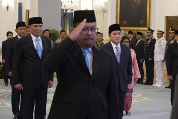 Qodari Kepala Staf Kepresidenan Presiden Prabowo Subianto melantik Muhammad Qodari sebagai Kepala Staf Kepresidenan. (Foto: BPMI Setpres)