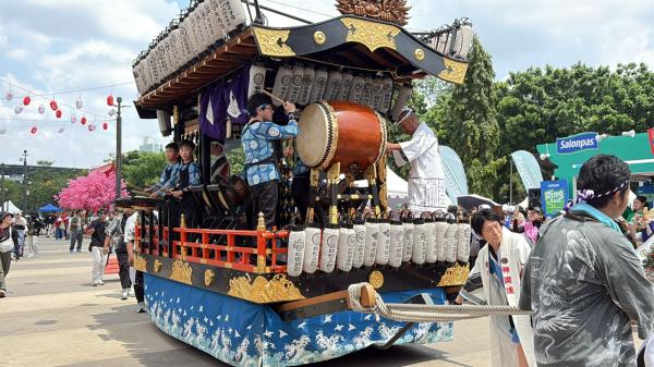 Omikoshi di Jak-Japan Matsuri 2025 Omikoshi di Jak-Japan Matsuri 2025. (Foto: Muhamad Fadli Ramadan)