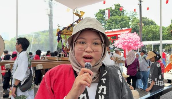 Warga Jakarta jajal Omikoshi Peserta Omikoshi asal Indonesia di Jak-Japan Matsuri 2025. (Foto: Muhamad Fadli Ramadan)
