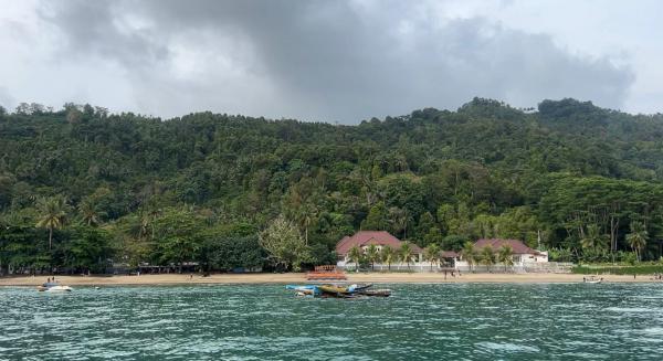 Pantai Karanggongso Pantai Karanggongso di Trenggalek. (Foto: Annastasya Rizqa)