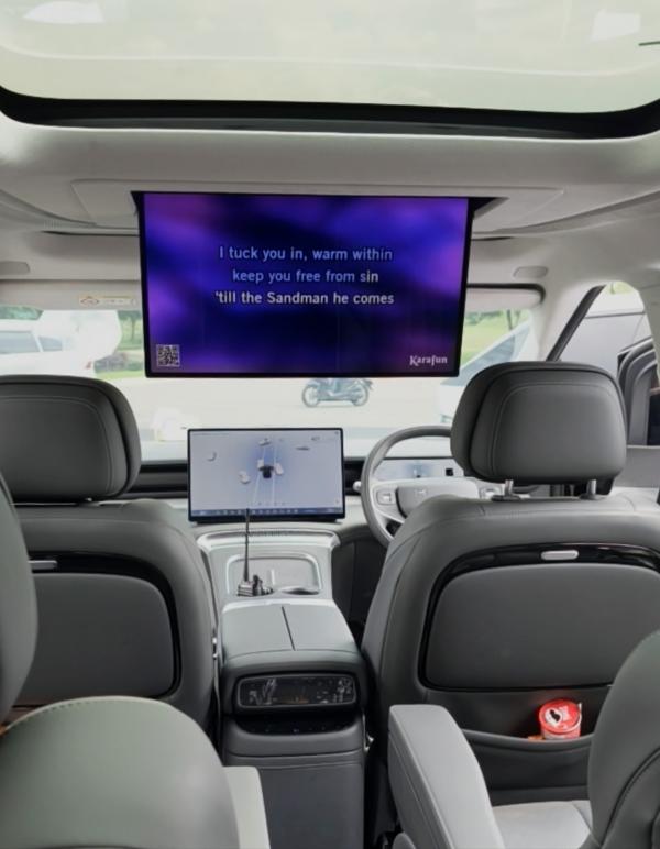 Interior Xpeng X9
