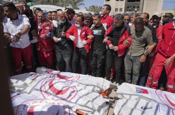 Brutal, Pasukan Israel Bombardir Prosesi Pemakaman Warga Gaza, 7 Orang Tewas