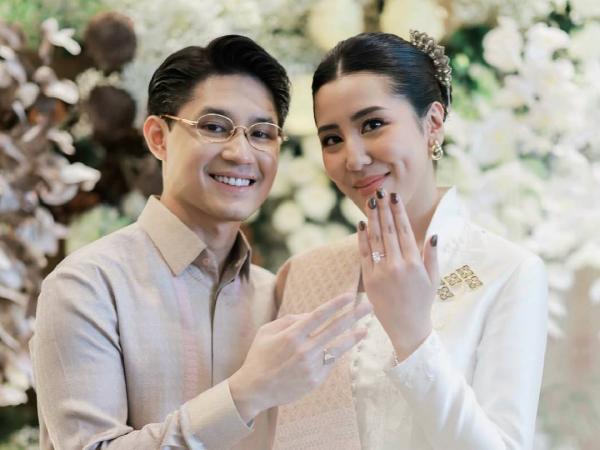 Teuku Rassya dan kekasih Teuku Rassya dan kekasih melangsungkan prosesi lamaran pada Sabtu, 18 Oktober 2025. (Foto: Instagram)