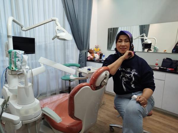 drg. Linni Fitria, Sp.KGA, Dokter Gigi Spesialis Kedokteran Gigi Anak