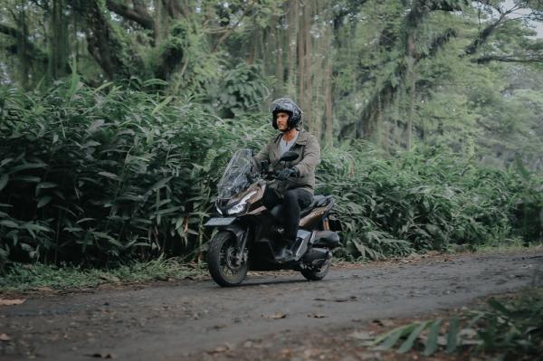 Honda ADV160 terbukti tangguh dan nyaman saat menghadapi medan ekstrem pedesaan. (Foto: dok AHM)