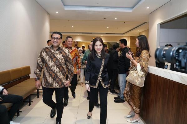 Menteri Ekonomi Kreatif,  Teuku Riefky Harsya menghadiri acara Anugerah Penggerak Nusantara 2025 yang berlangsung di MNC Convention Hall, iNews Tower, Jakarta, Kamis (20/11/2025). (Foto: Aldhi Chandra)