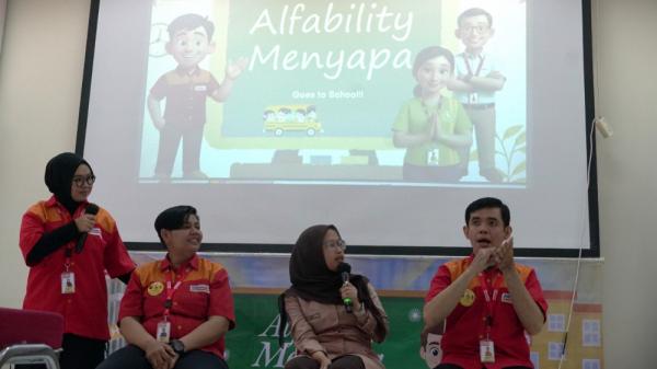 Alfability Menyapa Boyle ketika bercerita perjalanan kariernya. (Foto: dok Alfamart)