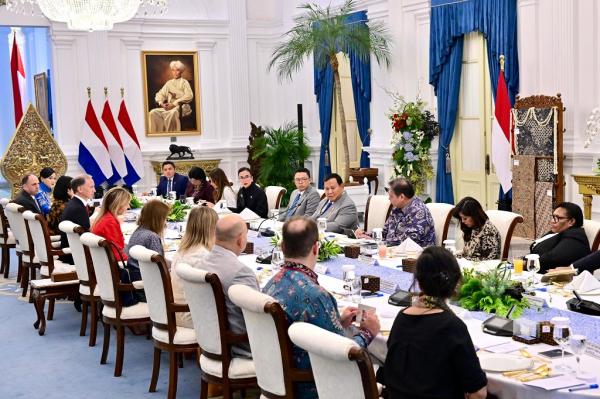Pertemuan Presiden Prabowo dan Ratu Máxima Pertemuan Presiden Prabowo dan Ratu Máxima menunjukkan keseriusan Indonesia dalam mempercepat agenda besar inklusi keuangan dan kesehatan finansial. (Foto: BPMI Setpres)