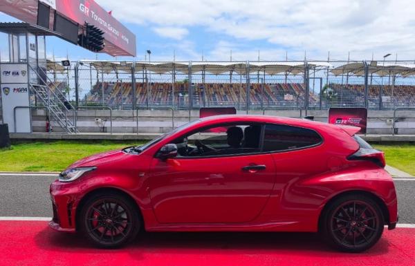 GR Yaris