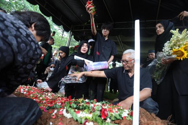 Firasat anak Epy Kusnandi Anak Epy Kusnandar punya firasat sebelum meninggal dunia. (Foto: Arif Julianto)