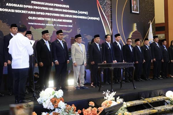 Jajaran pengurus ADPSI dan ASDEPSI Jajaran pengurus ADPSI dan ASDEPSI 2025-2030. (Foto: dok DPRD Jabar)