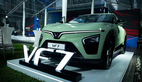 VinFast VF 7