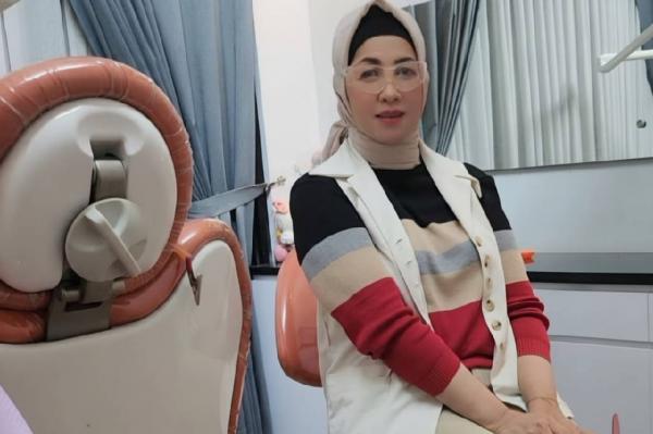 drg. Linni Fitria, Sp.KGA, Dokter Gigi Spesialis K drg. Linni Fitria, Sp.KGA, Dokter Gigi Spesialis Kedokteran Gigi Anak