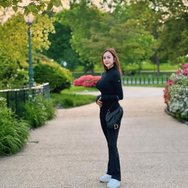 Aura Kasih di AS Aura Kasih saat liburan di Washington, Amerika Serikat. (Foto: Instagram)