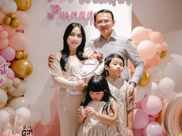 Anak Ketiga Ahok Anak ketiga Ahok dan Puput Nastiti Devi berjenis kelamin perempuan. (Foto: Instagram)