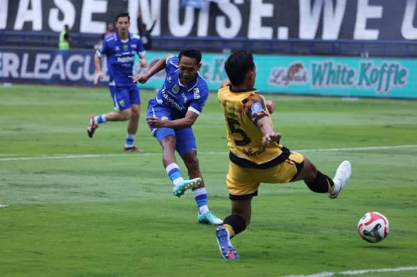 Resmi! Persija Vs Persib Digelar di Stadion Segiri Samarinda