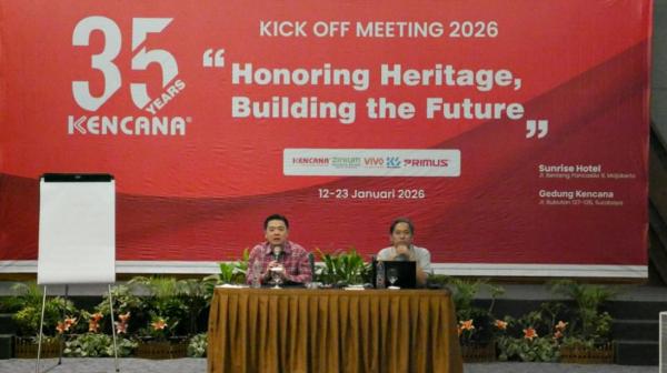 CEO KENCANA Group Henry Setiawan CEO KENCANA Group, Henry Setiawan memberi sambutan di Kick Off Meeting 2026. (Foto: dok KENCANA)