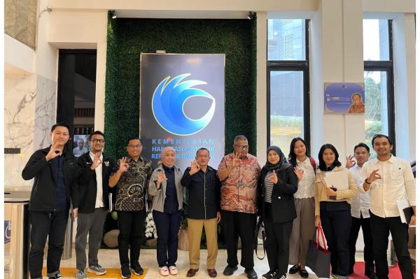 Perwakilan PSSI dan I.League memenuhi panggilan Ke Perwakilan PSSI dan I.League memenuhi panggilan Kementerian HAM di Jakarta, Rabu (21/1/2026). (Foto: I.League)