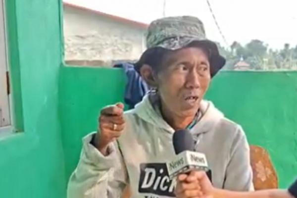 pedagang es jadul Pedagang es gabus atau jadul, Sudrajat kini tak lagi bekerja setelah dipecat bos pemilik usaha es usai insiden penganiayaan. (Foto: iNews)