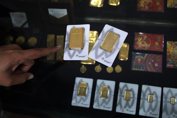 Harga Emas Antam Hari Ini Naik Rp20.000, Tembus Rp2,7 Juta!